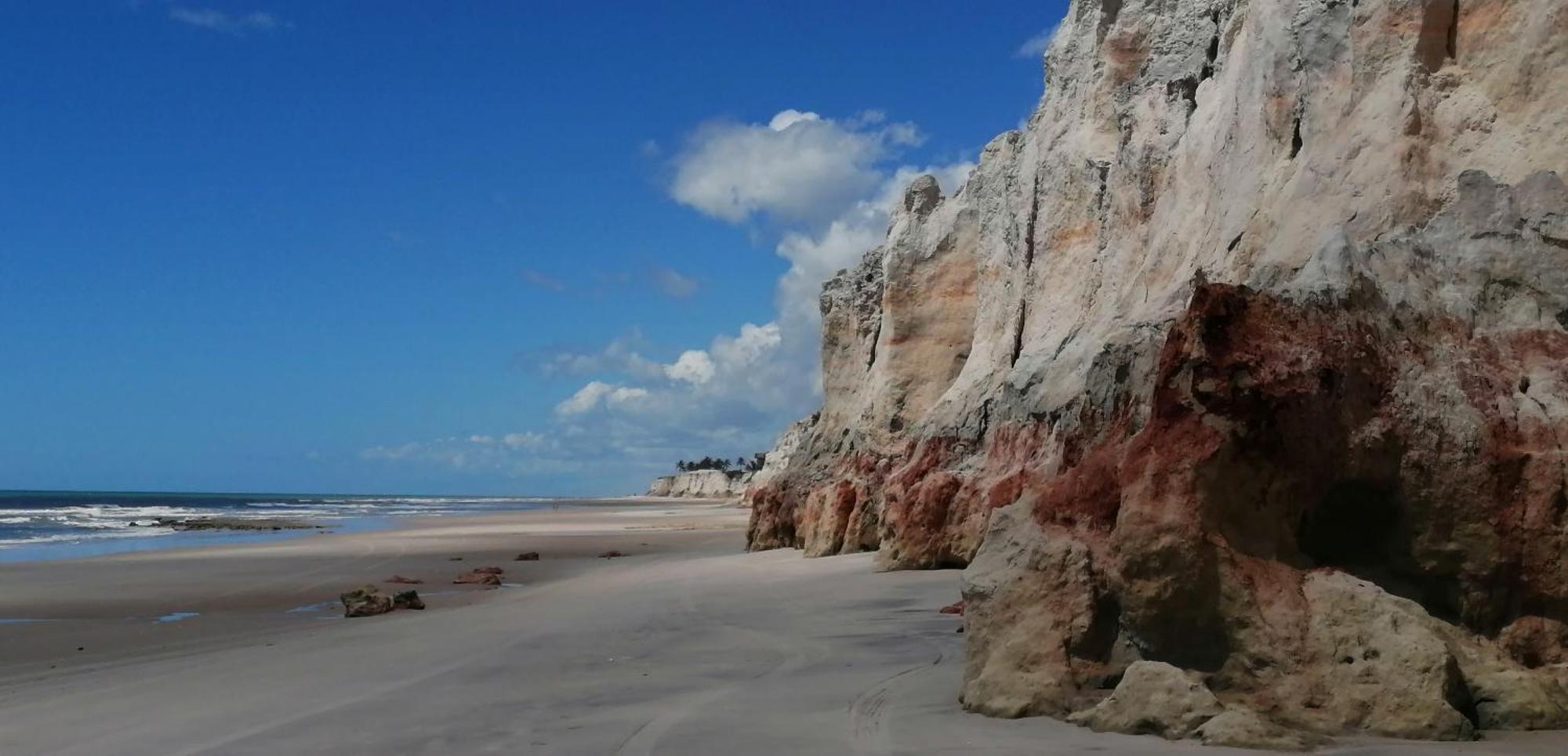 The Fountains: Beachfront In Fontes, Apartment